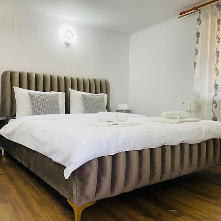 Casamaria Hotell Slănic-Moldova Exteriör bild